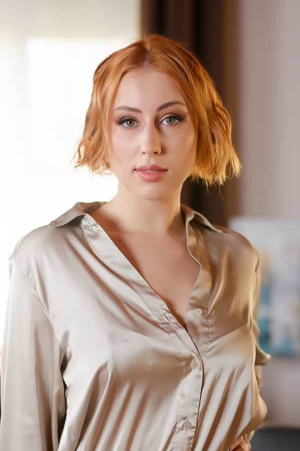 Felice Morgan in passionate scene with lavish curves