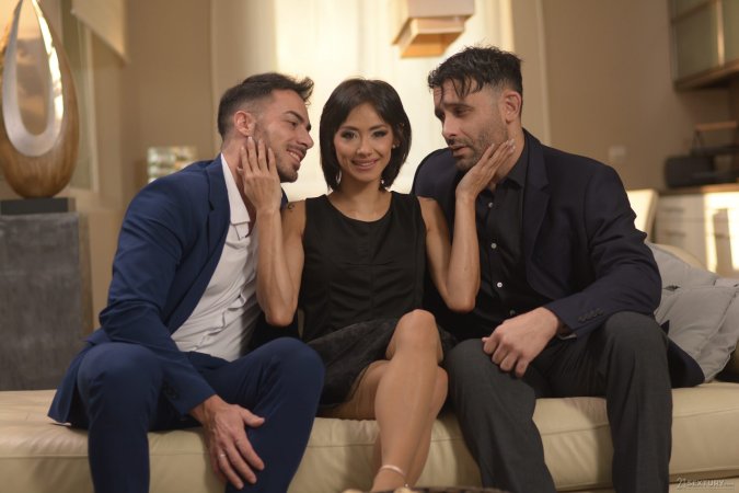 Veronica Leal gets double-penetrated and gags on cock photo 9
